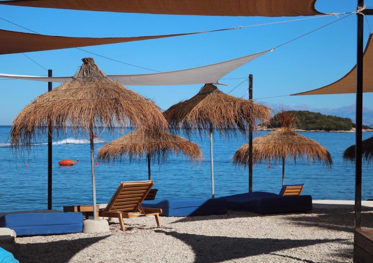 Manta Hotel Ksamil Esterno foto