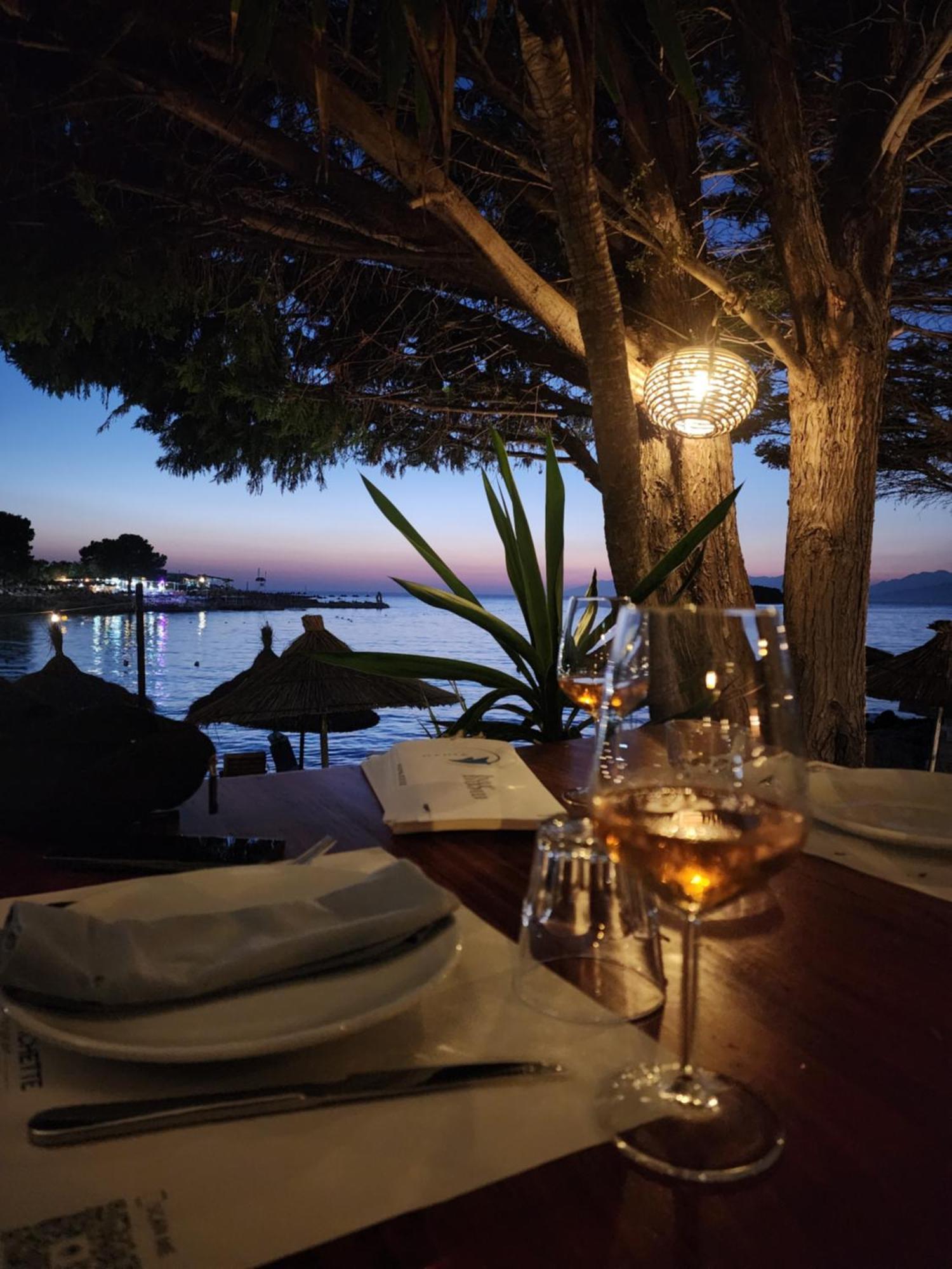Manta Hotel Ksamil Esterno foto