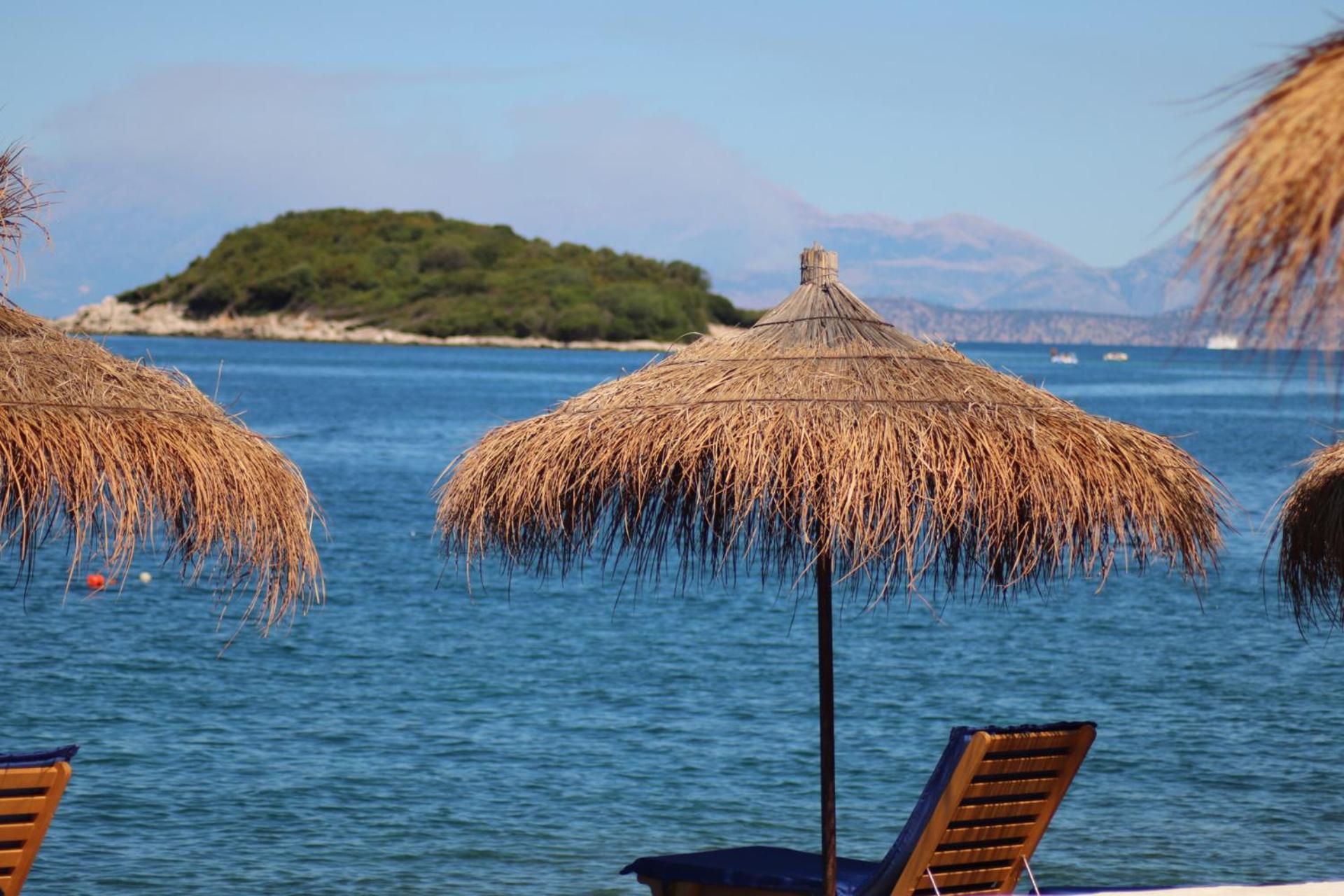 Manta Hotel Ksamil Esterno foto