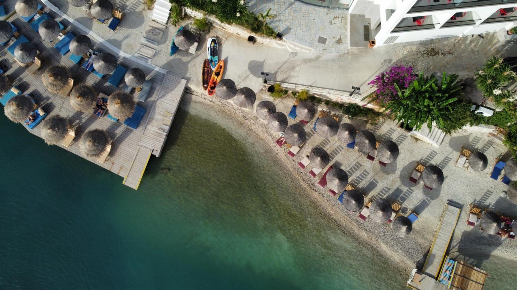Manta Hotel Ksamil Esterno foto