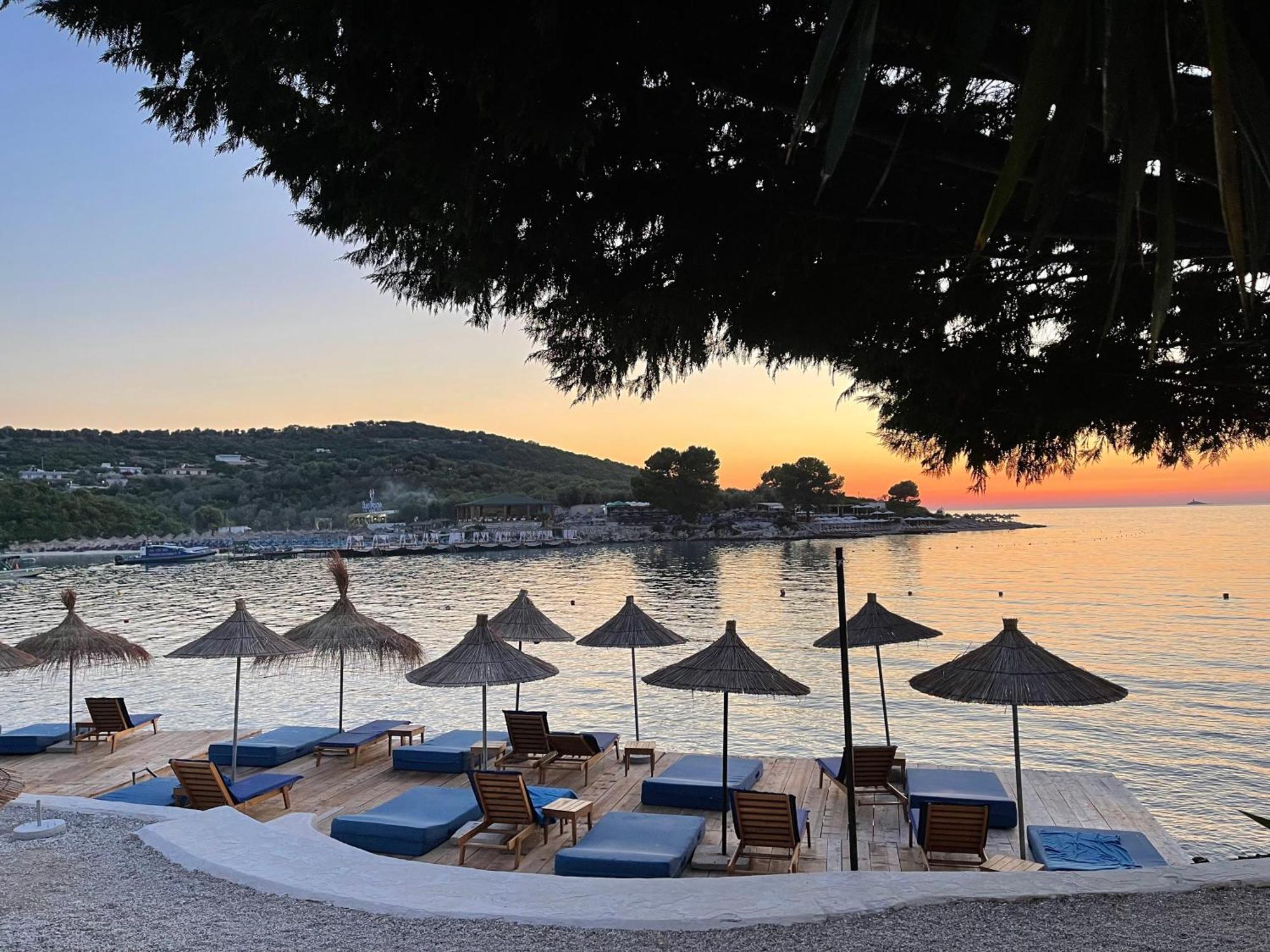 Manta Hotel Ksamil Esterno foto