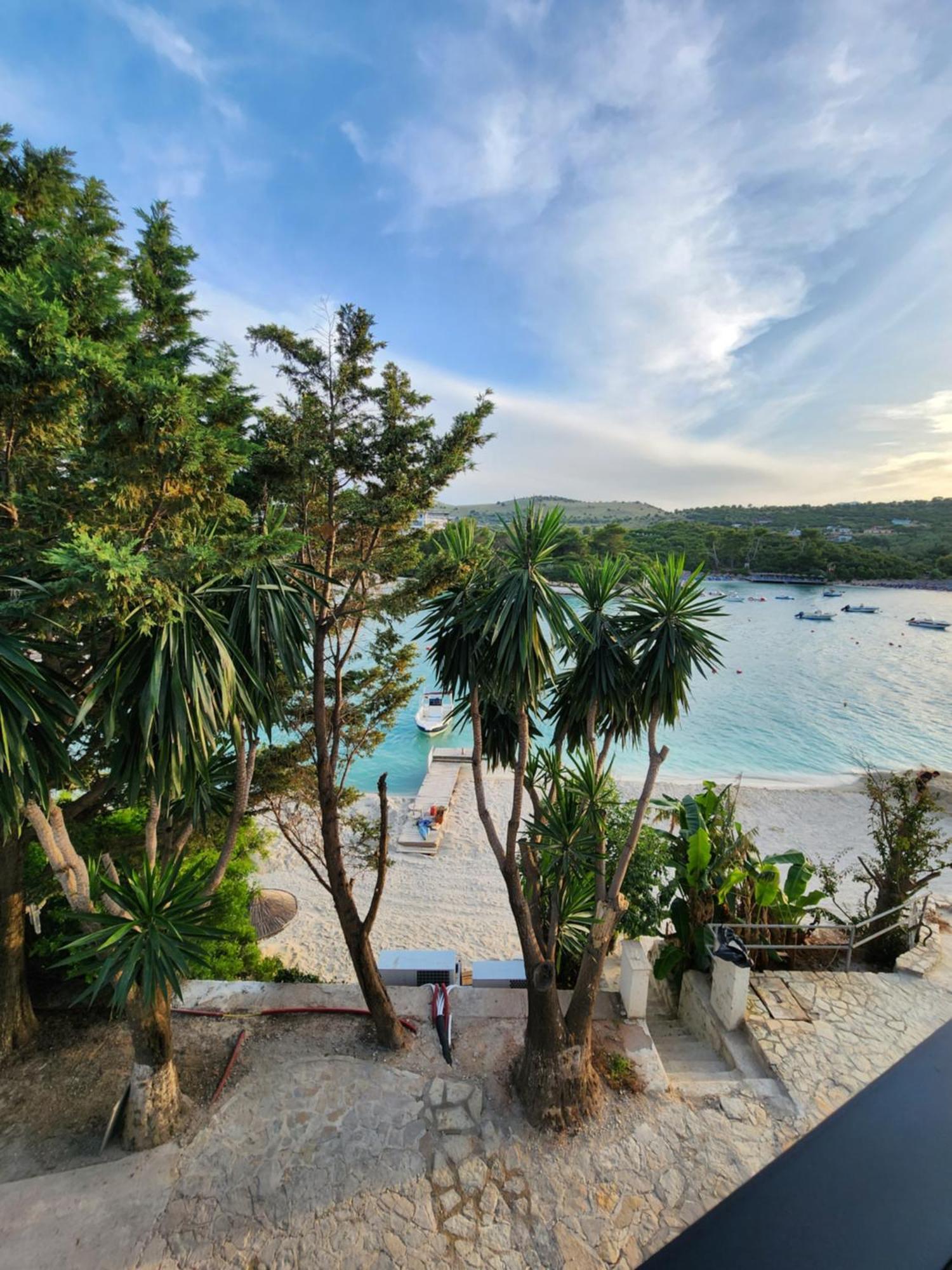 Manta Hotel Ksamil Esterno foto