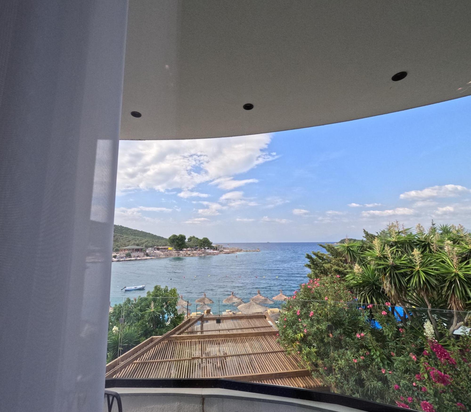 Manta Hotel Ksamil Esterno foto