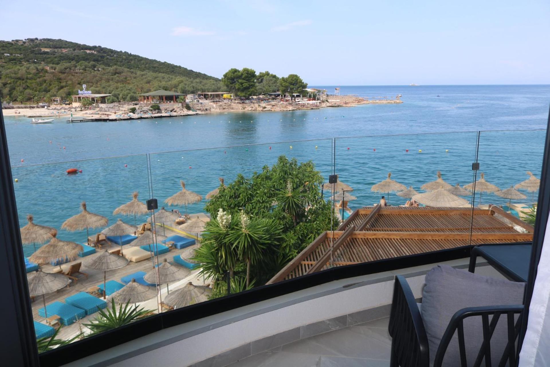 Manta Hotel Ksamil Esterno foto