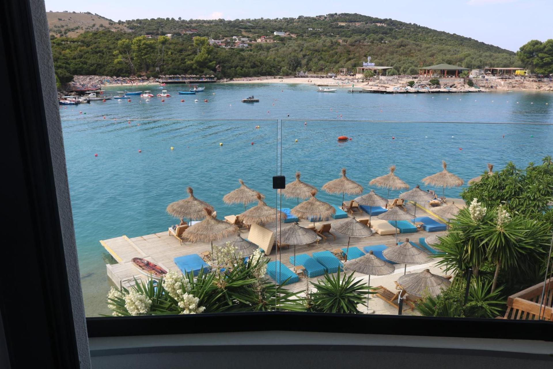 Manta Hotel Ksamil Esterno foto