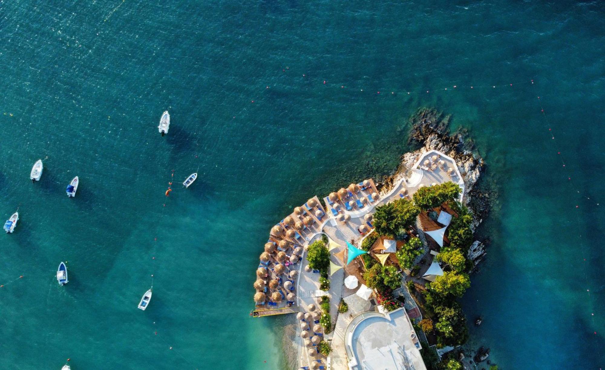 Manta Hotel Ksamil Esterno foto